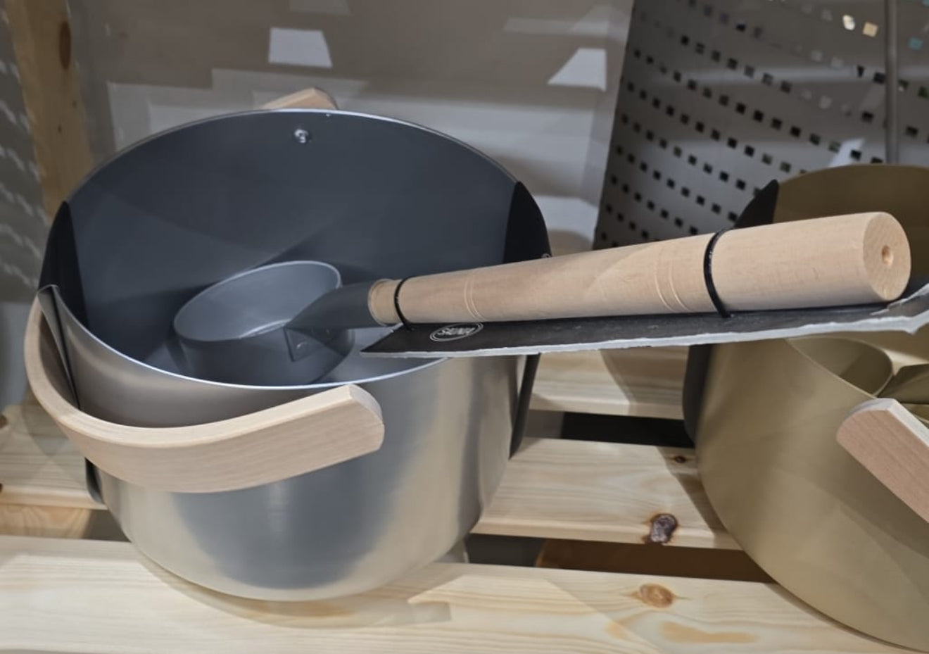 Sauna RVS Emmer 4L met Lepel